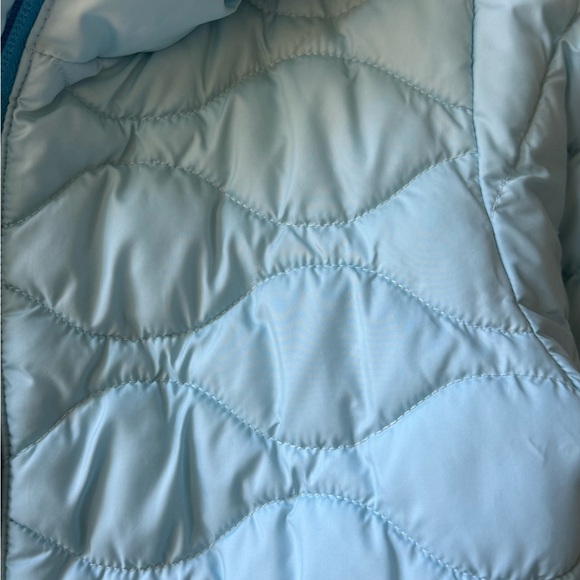 Columbia Two-Tone Blue Puffer Jacket for Kids - Picture 6 of 9